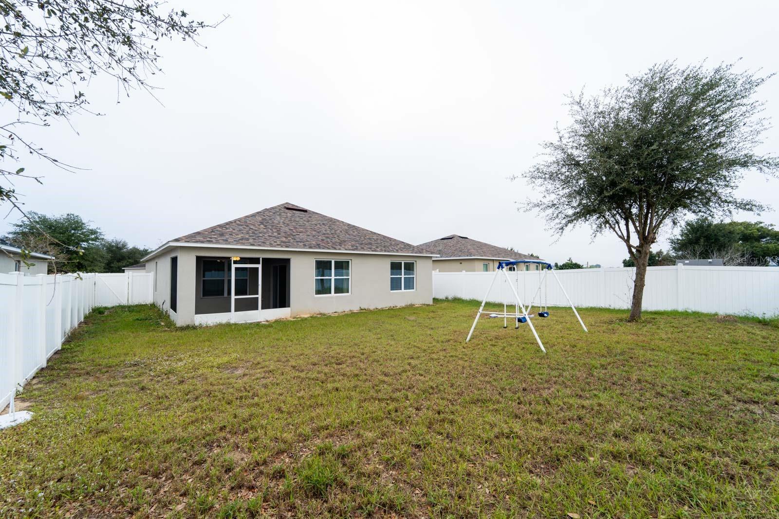 Image 36 of 44 For 138 Tracy Circle