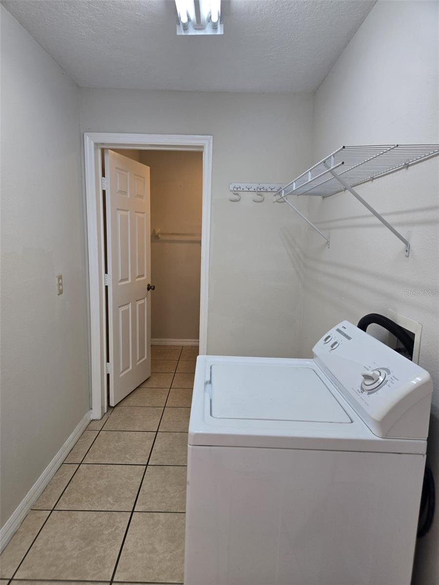 Image 8 of 23 For 1883 Island Walk Drive