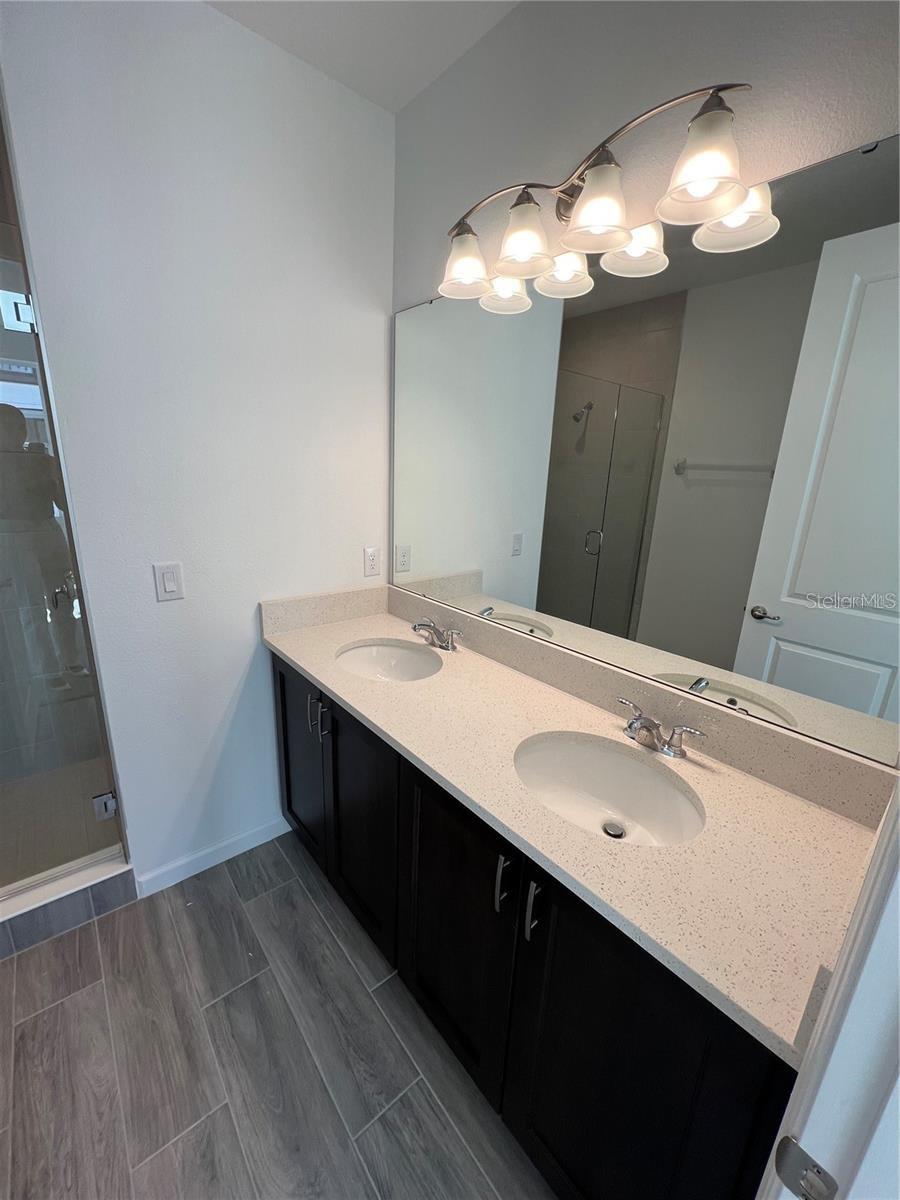 Image 12 of 32 For 2257 Valentine Alley