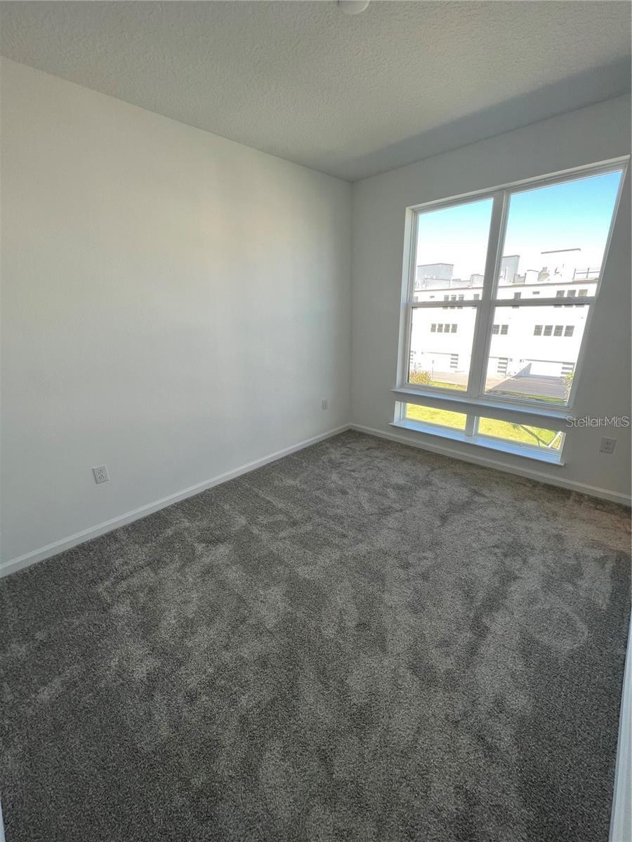 Image 14 of 32 For 2257 Valentine Alley