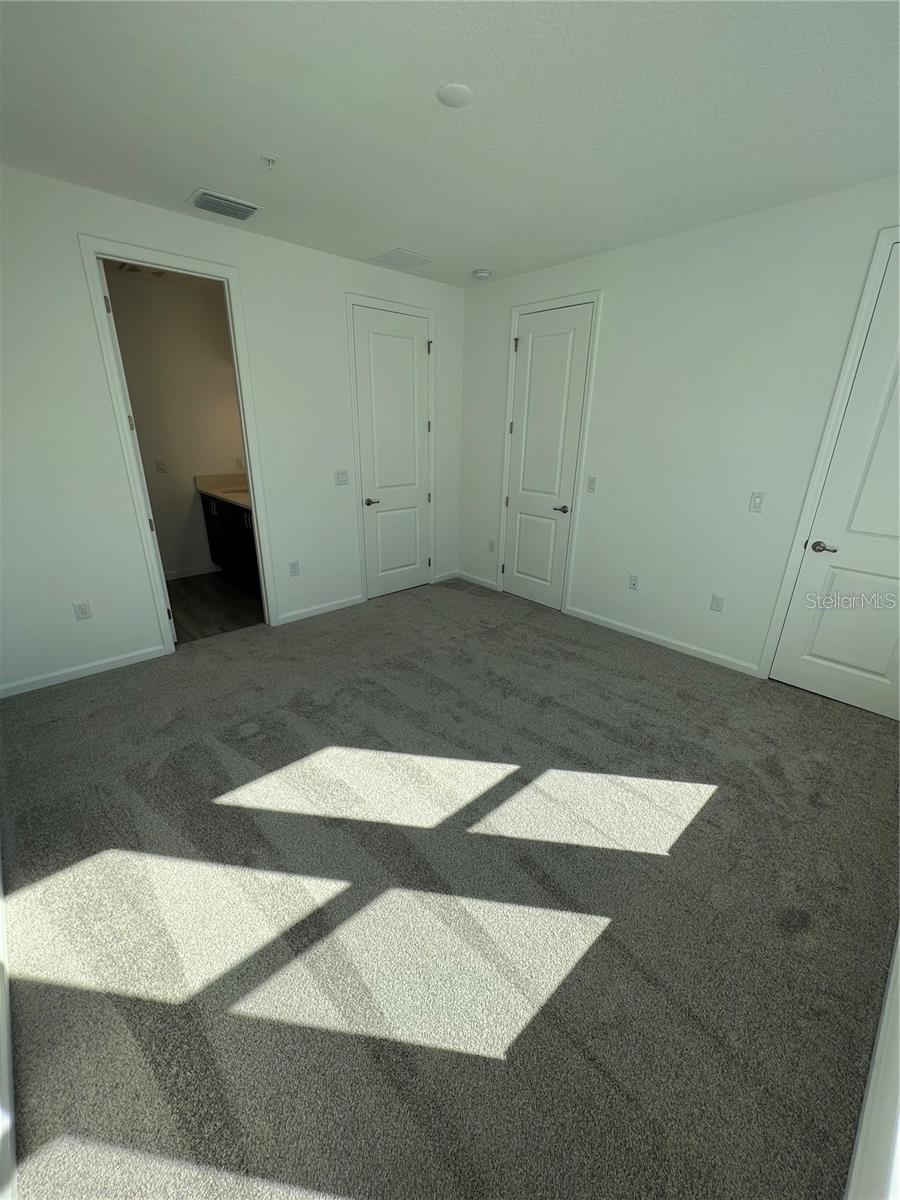 Image 16 of 32 For 2257 Valentine Alley