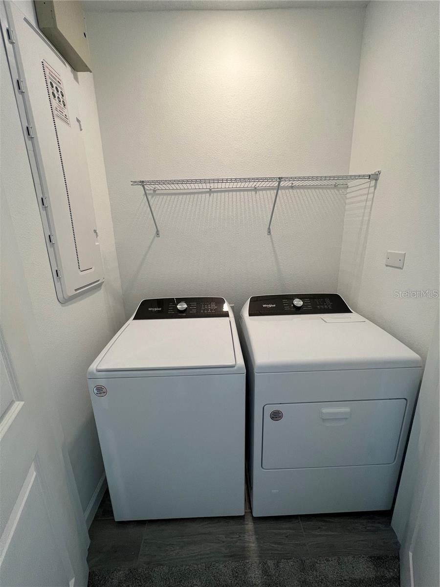 Image 24 of 32 For 2257 Valentine Alley