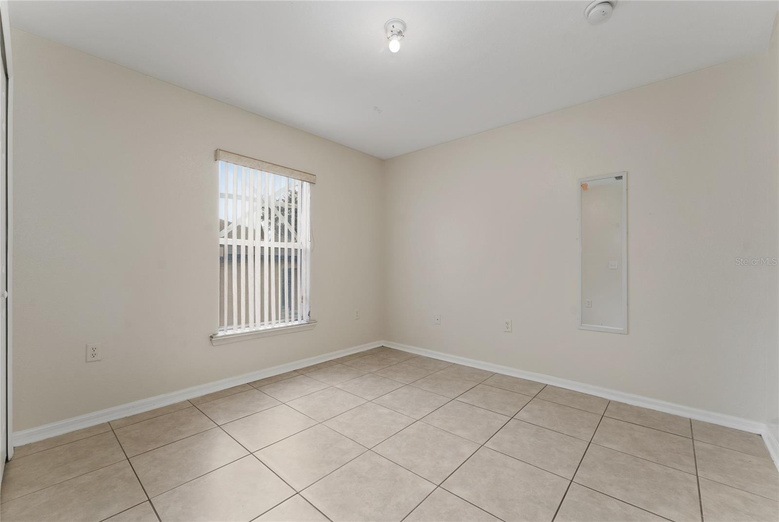 Image 18 of 26 For 114 Herring Lane