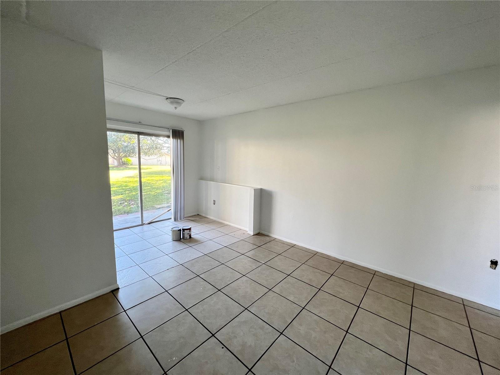 Image 12 of 20 For 1916 Honour Road 1