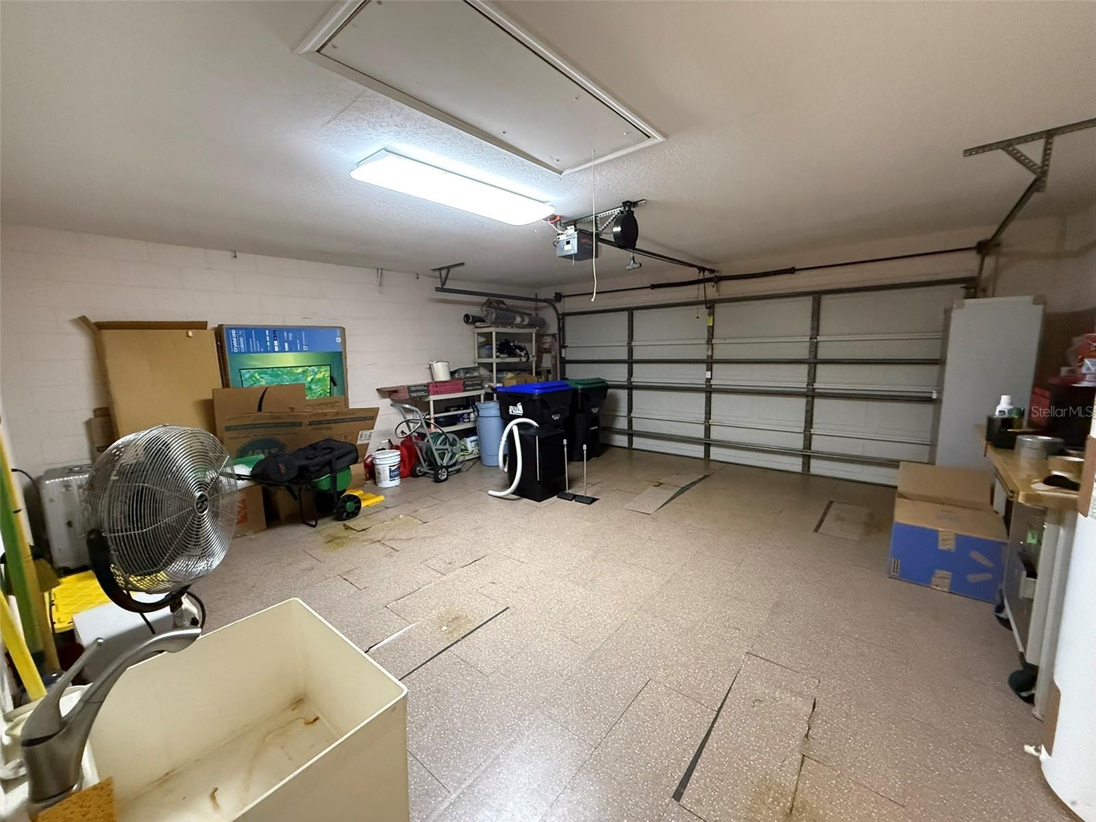 Image 36 of 43 For 10413 Pointview Court