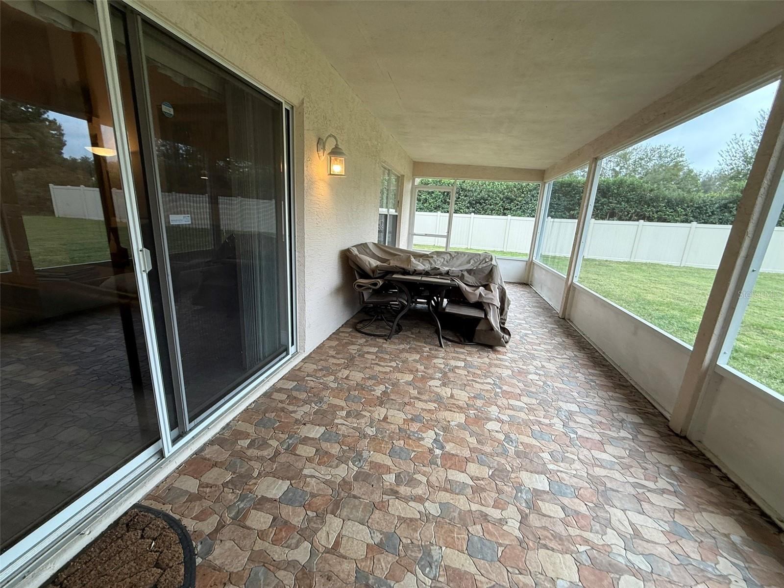 Image 37 of 43 For 10413 Pointview Court