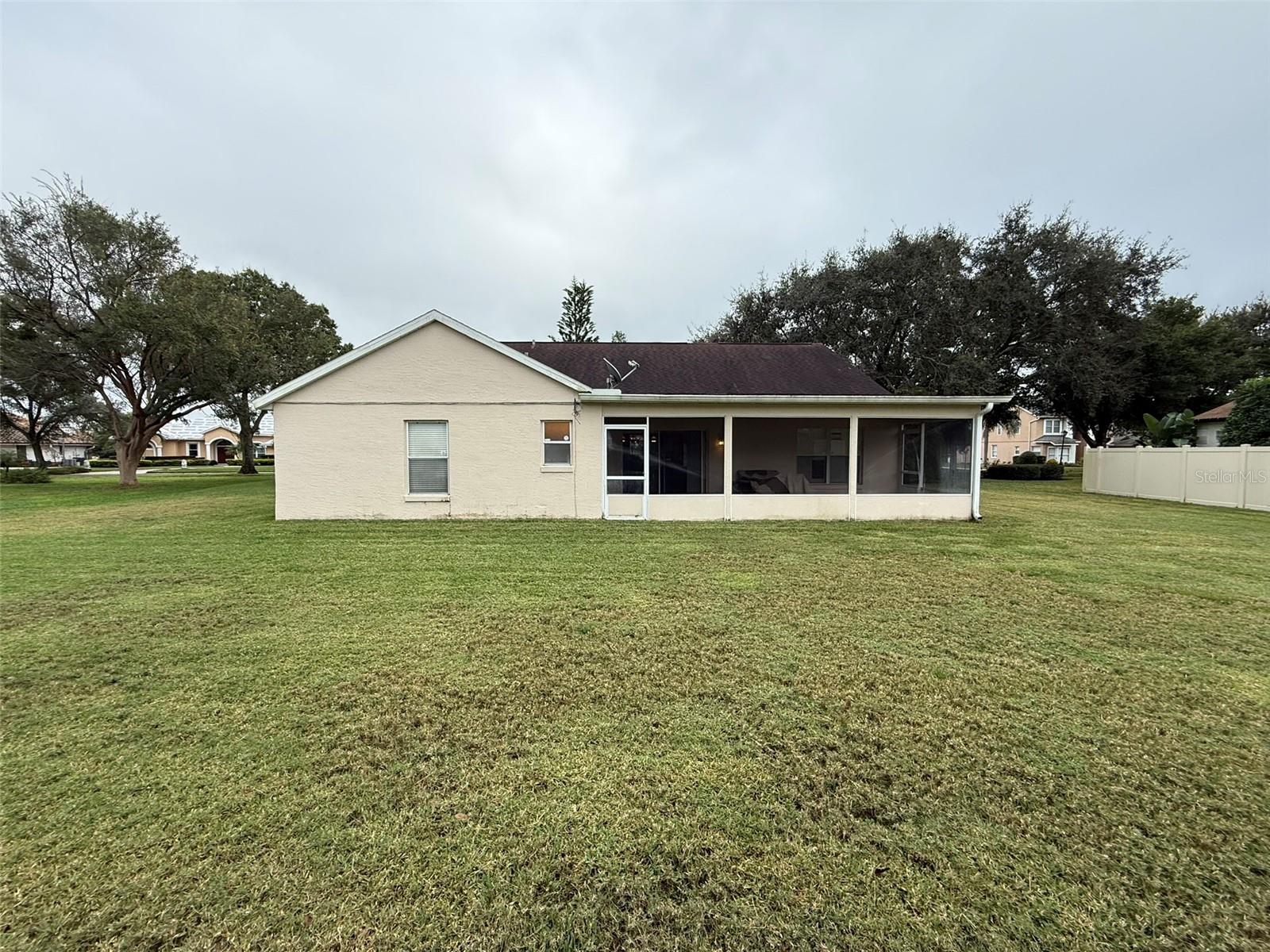 Image 39 of 43 For 10413 Pointview Court