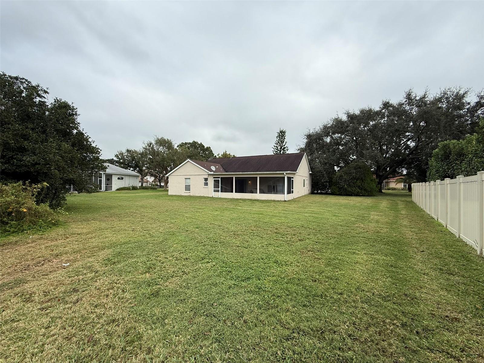 Image 42 of 43 For 10413 Pointview Court