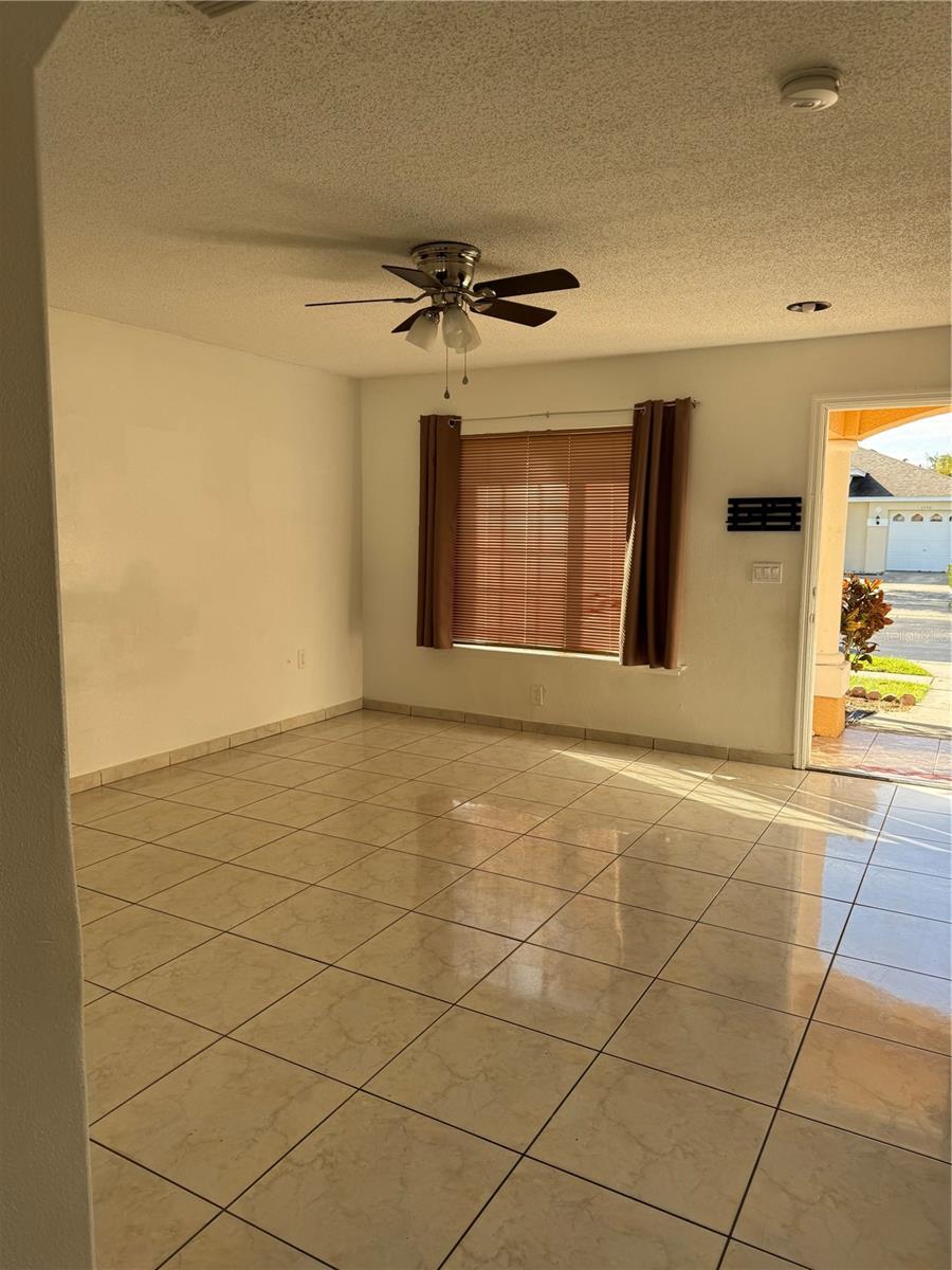 Image 4 of 29 For 1349 Ivy Meadow Drive