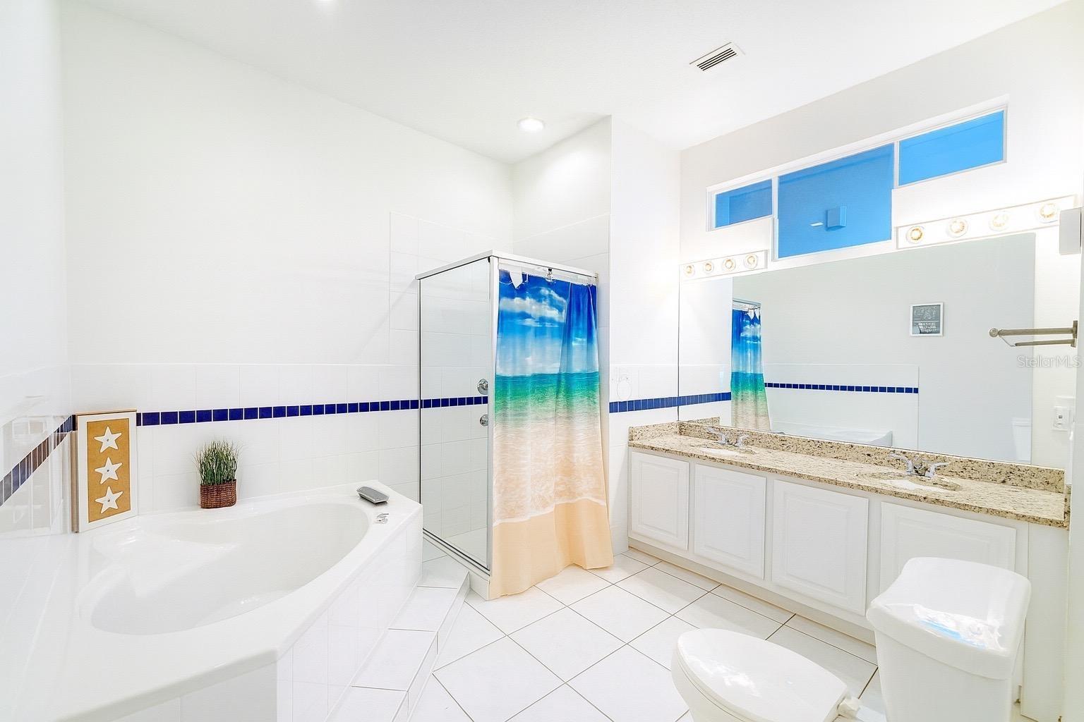 Image 4 of 11 For 1001 Universal Rest Place