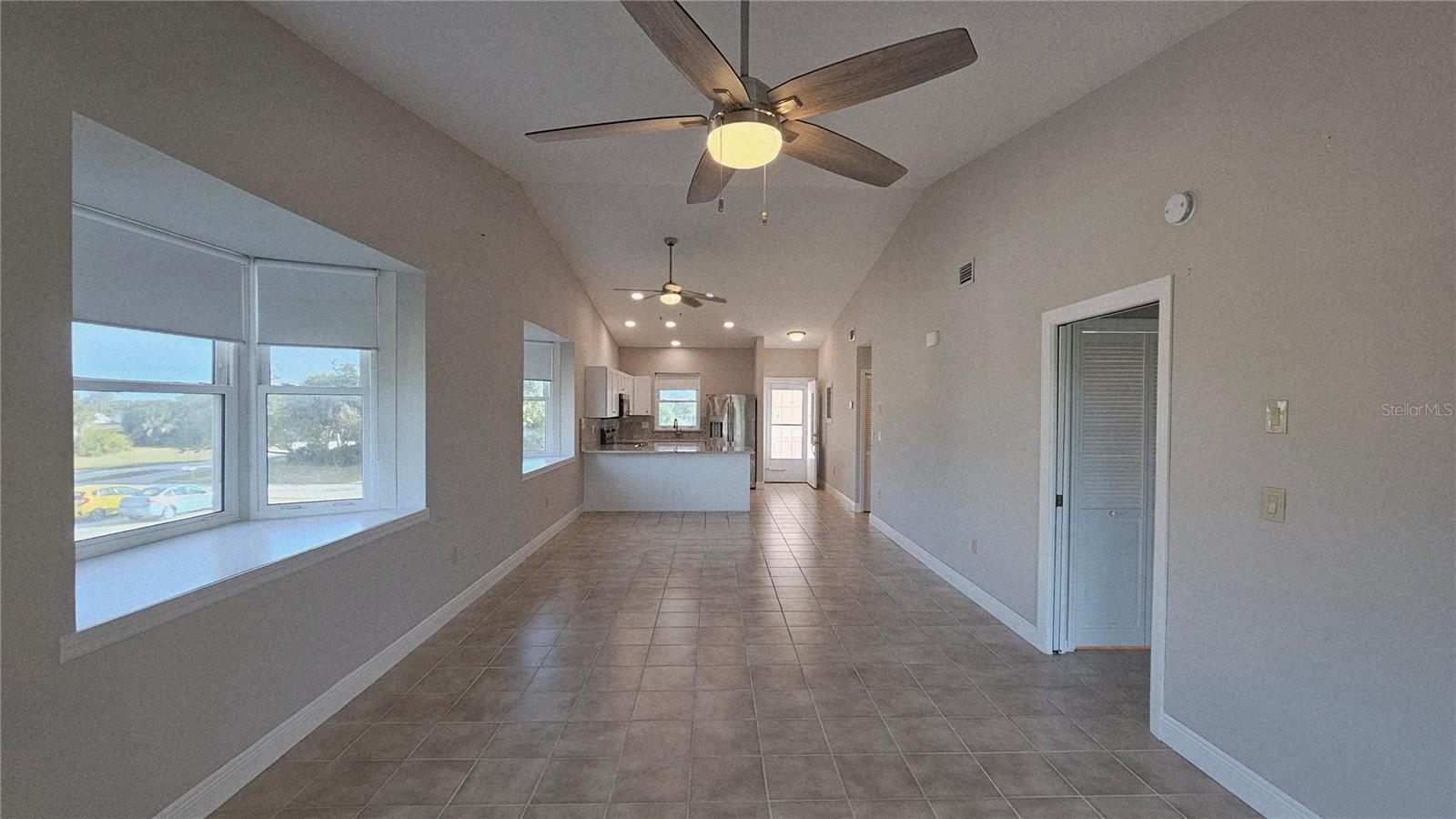 Image 11 of 32 For 177 Boundary Boulevard 6