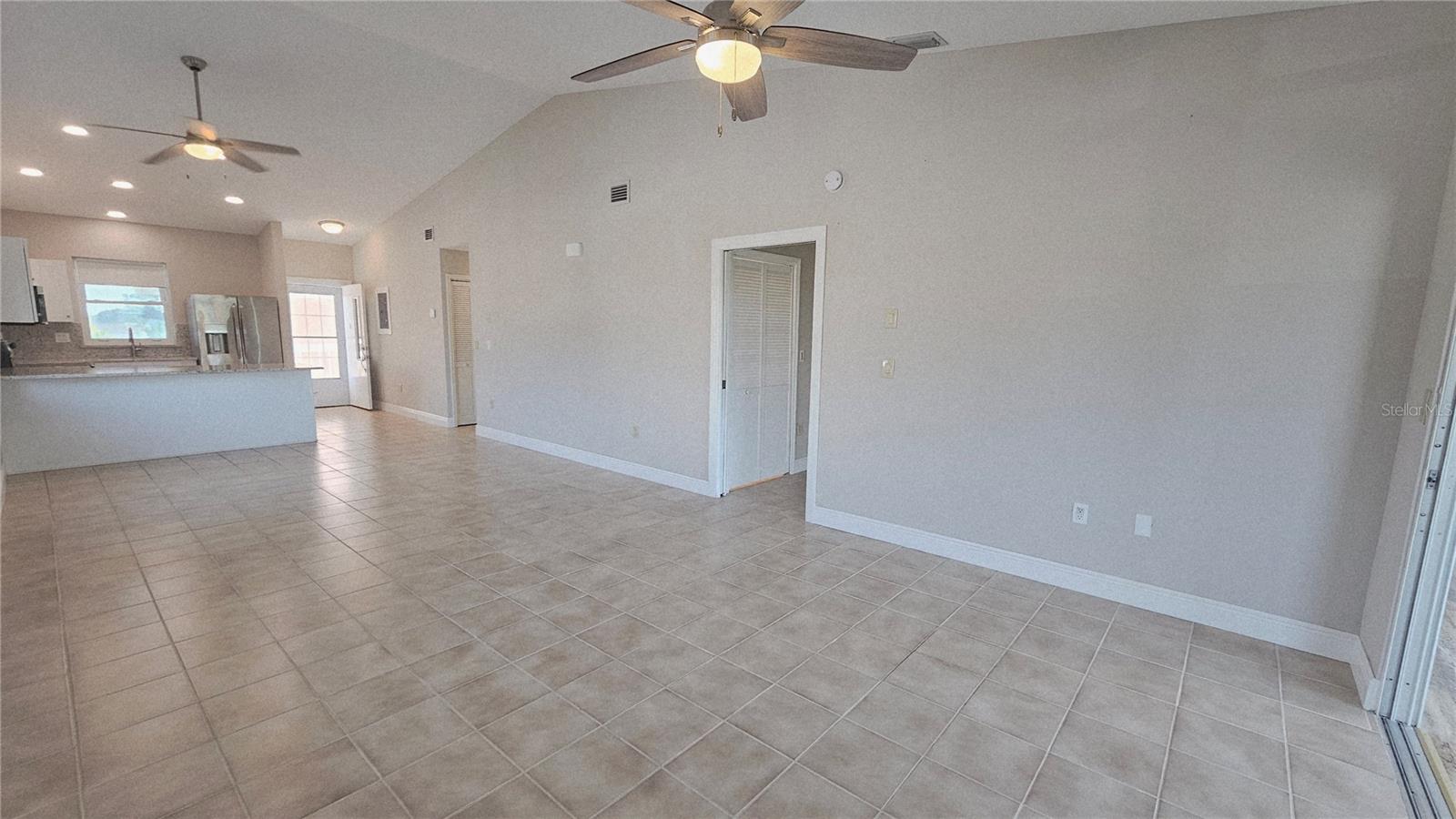 Image 13 of 32 For 177 Boundary Boulevard 6