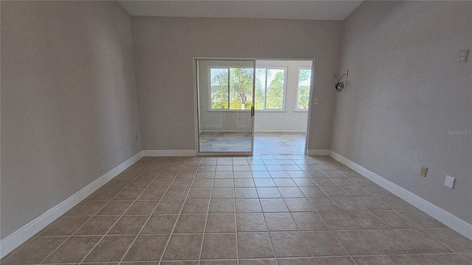 Image 14 of 32 For 177 Boundary Boulevard 6