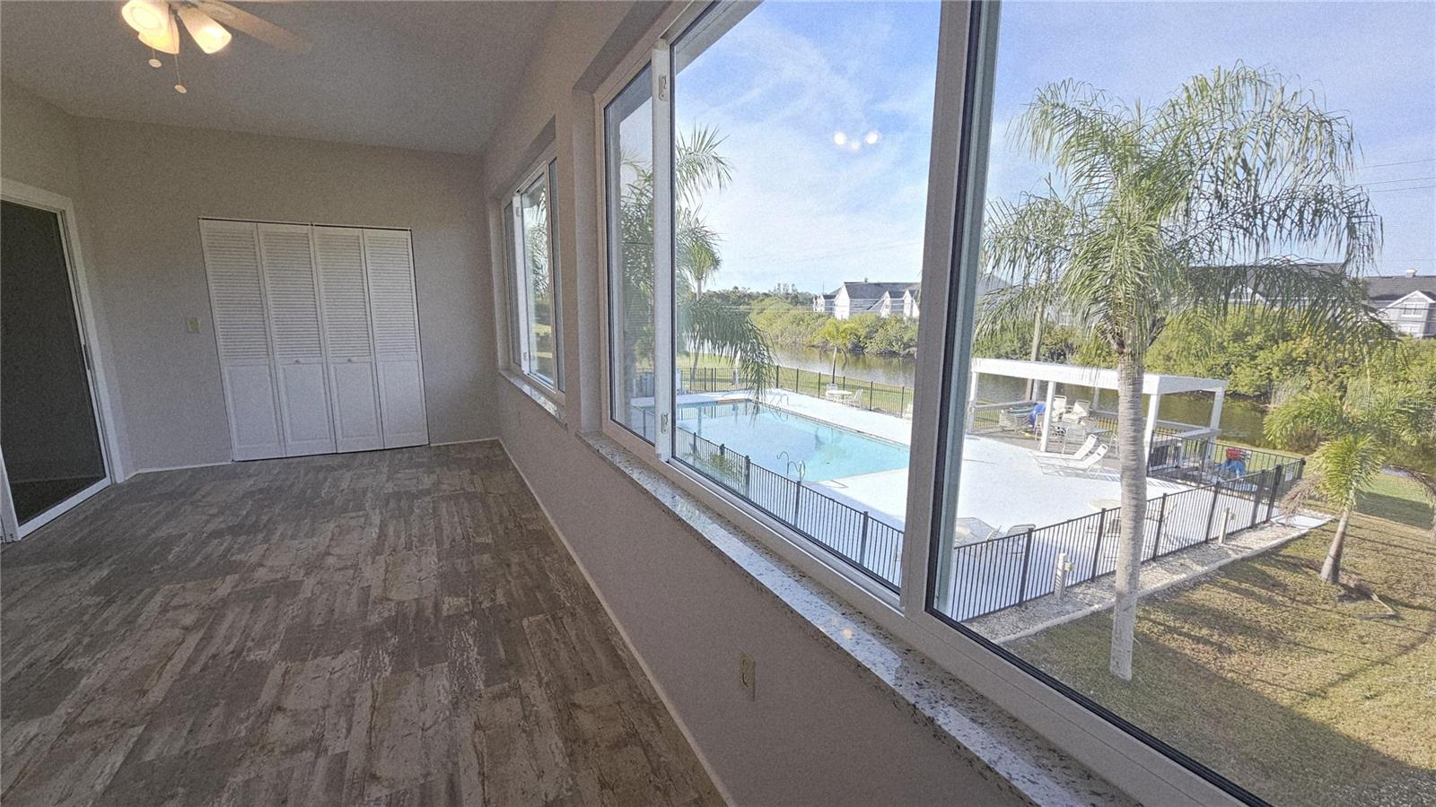 Image 17 of 32 For 177 Boundary Boulevard 6