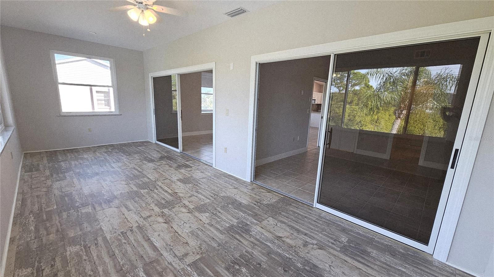 Image 18 of 32 For 177 Boundary Boulevard 6