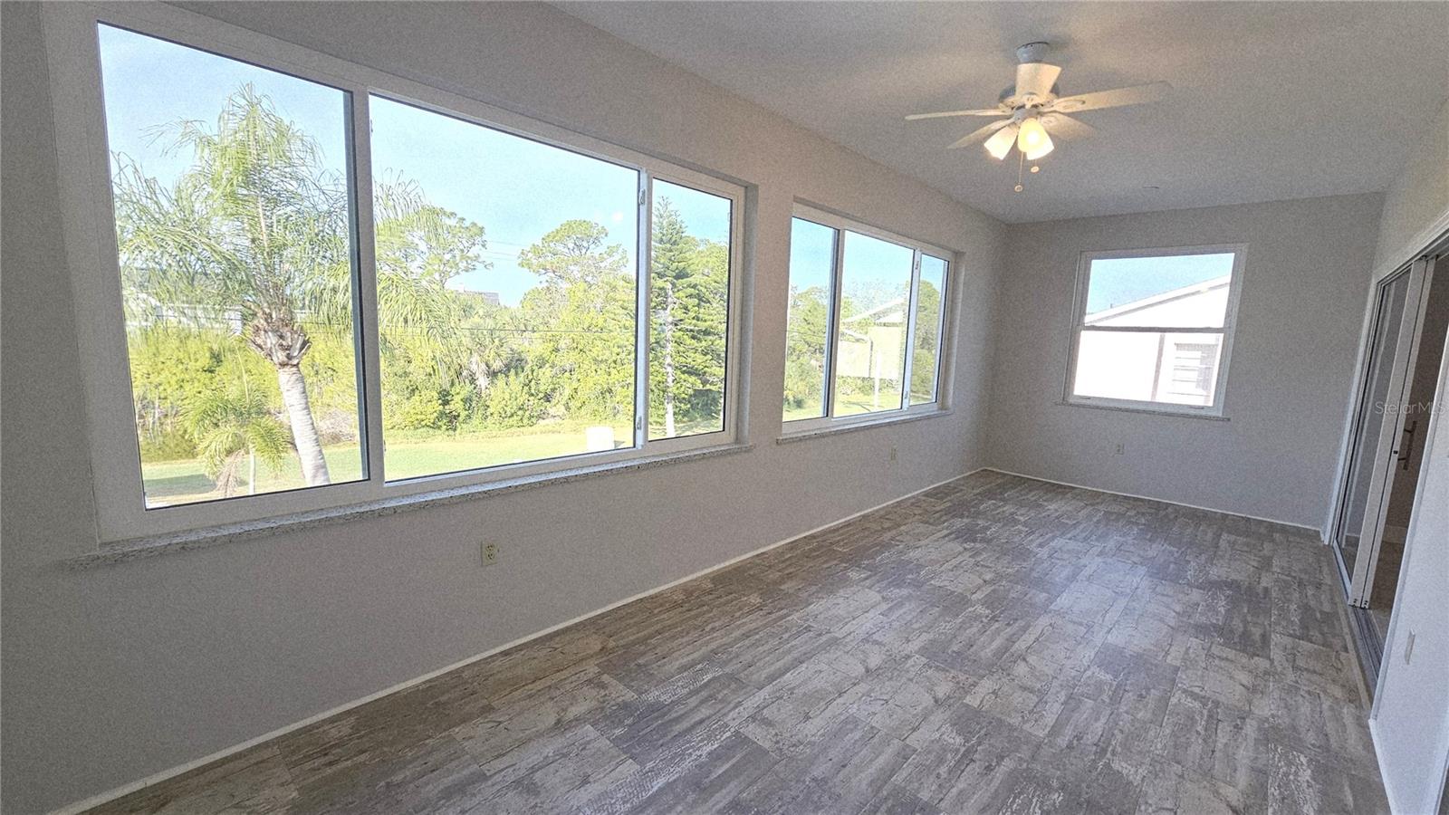 Image 19 of 32 For 177 Boundary Boulevard 6