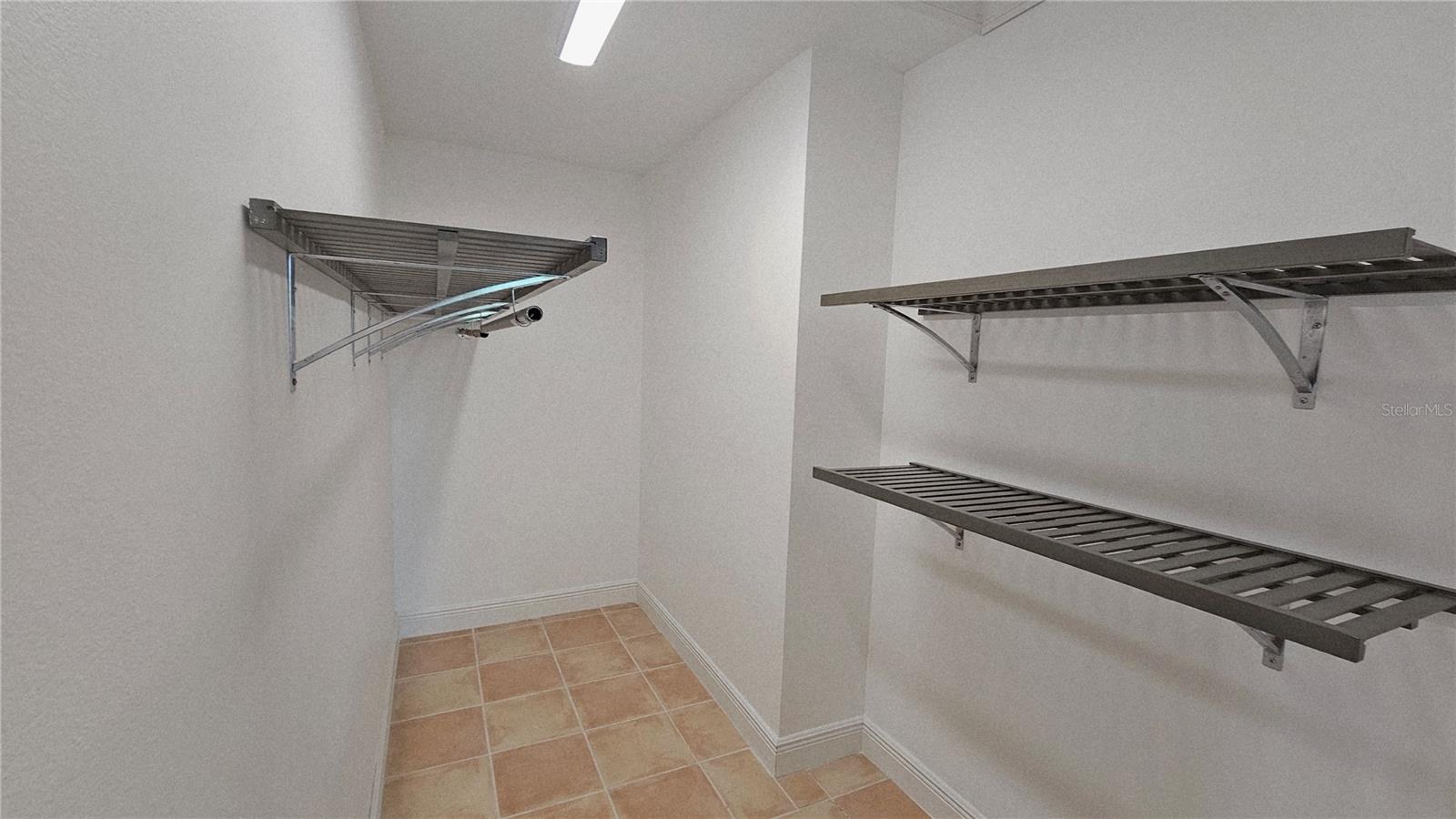 Image 23 of 32 For 177 Boundary Boulevard 6