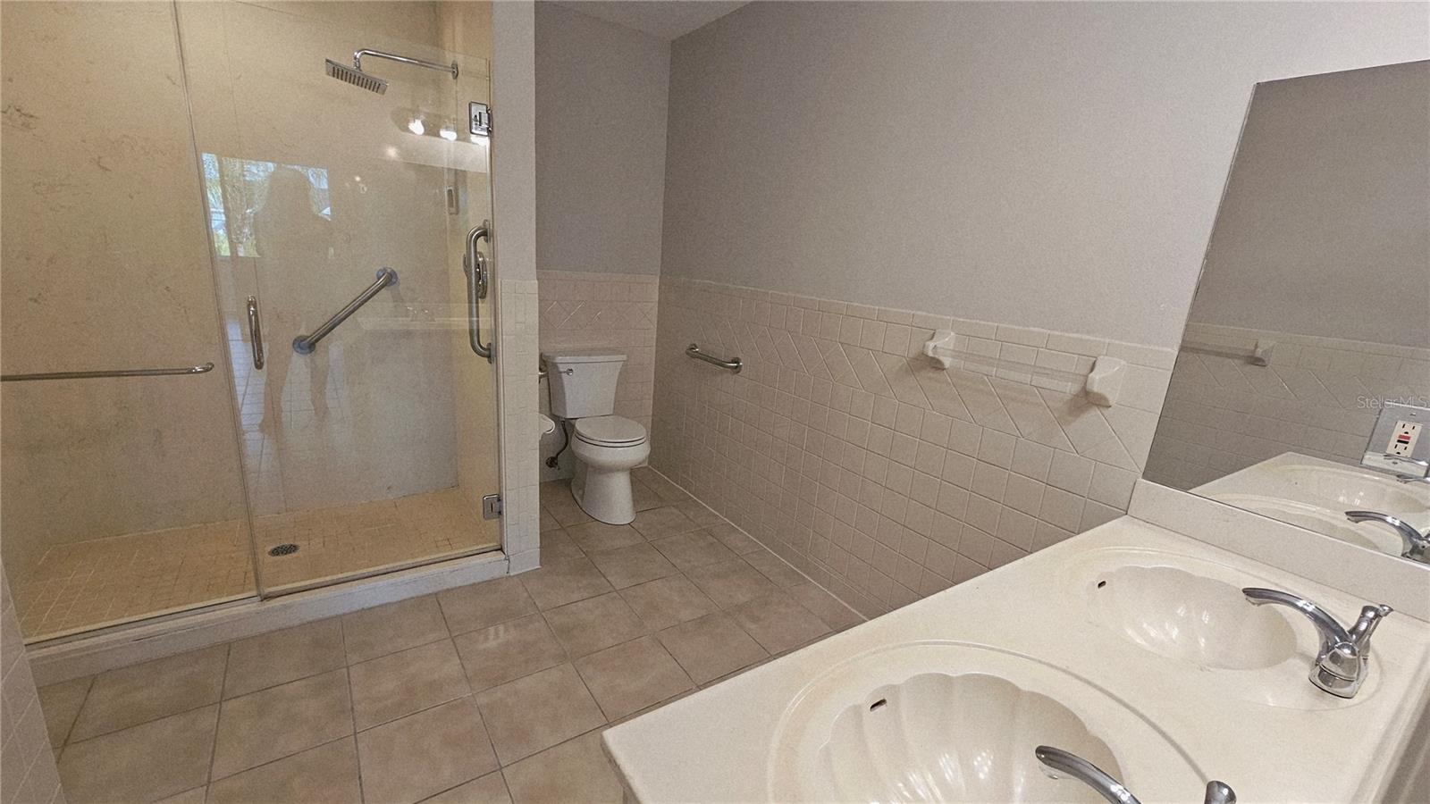 Image 24 of 32 For 177 Boundary Boulevard 6