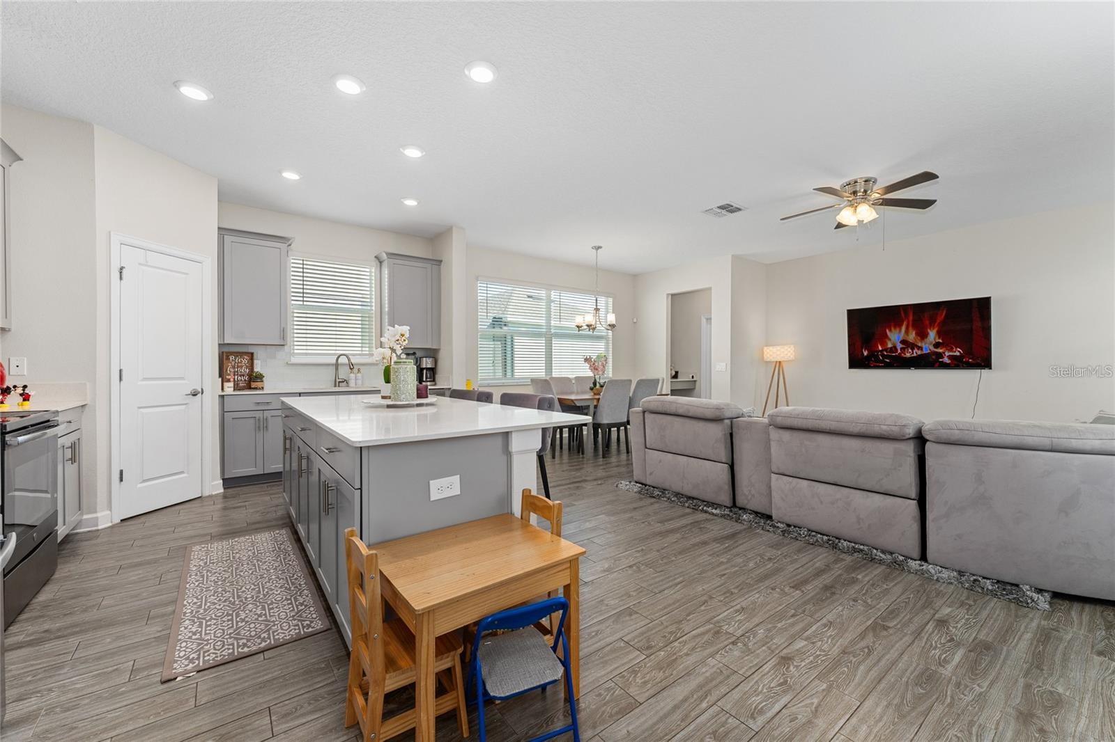 Image 10 of 43 For 11934 Imaginary Way