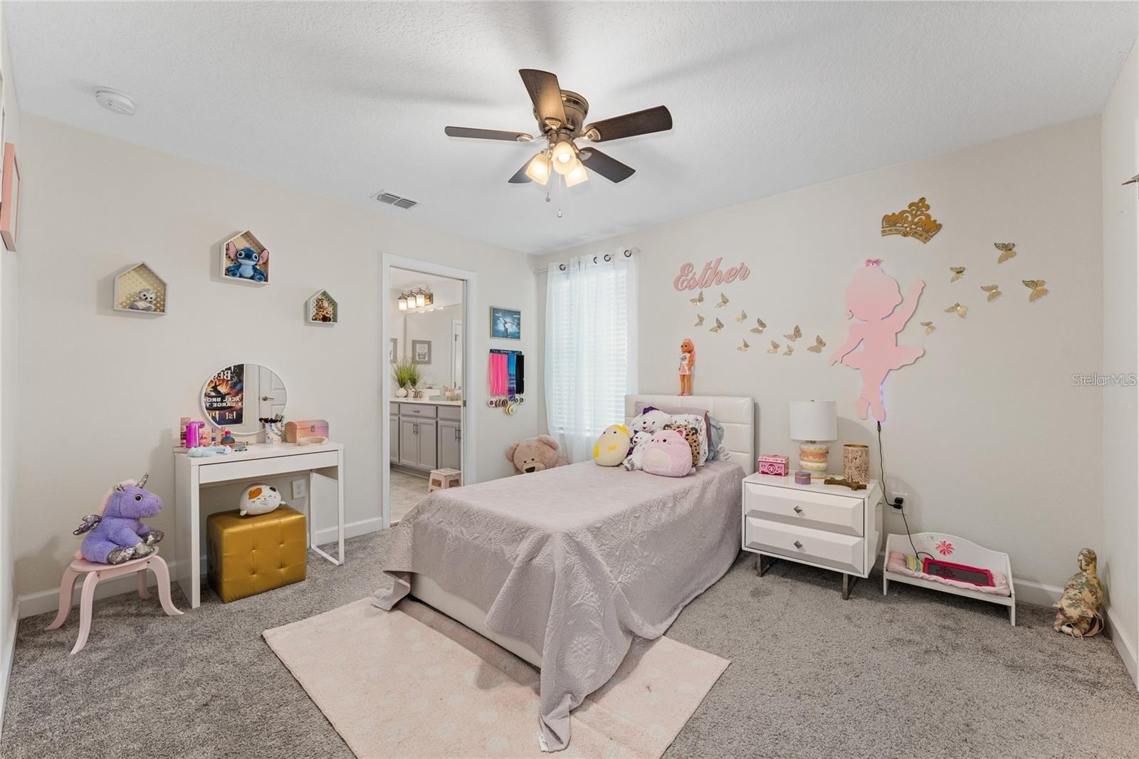 Image 14 of 43 For 11934 Imaginary Way