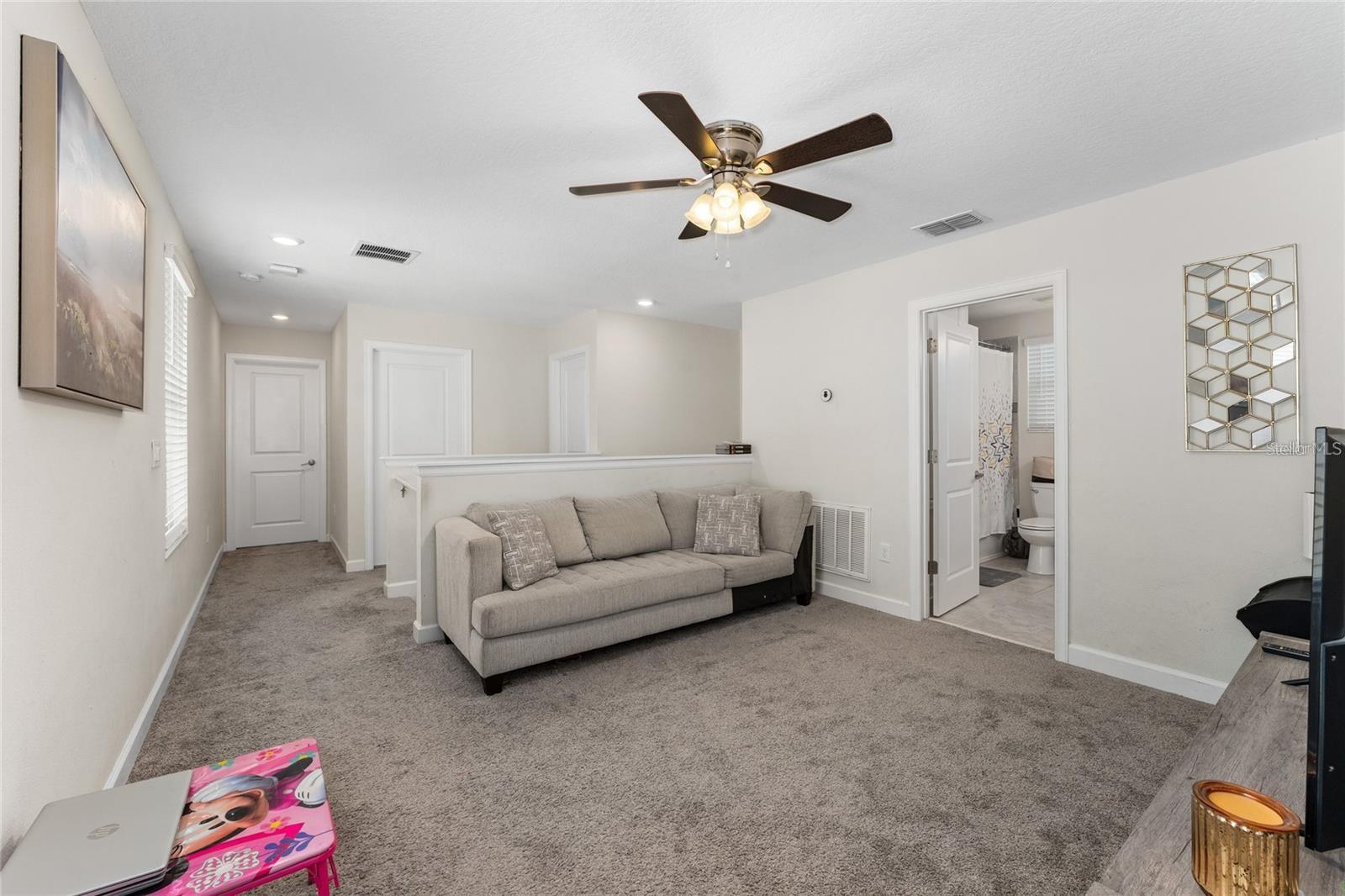 Image 18 of 43 For 11934 Imaginary Way