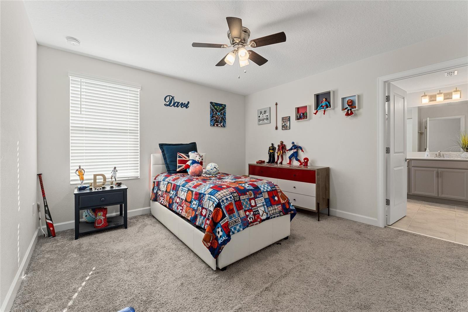 Image 25 of 43 For 11934 Imaginary Way