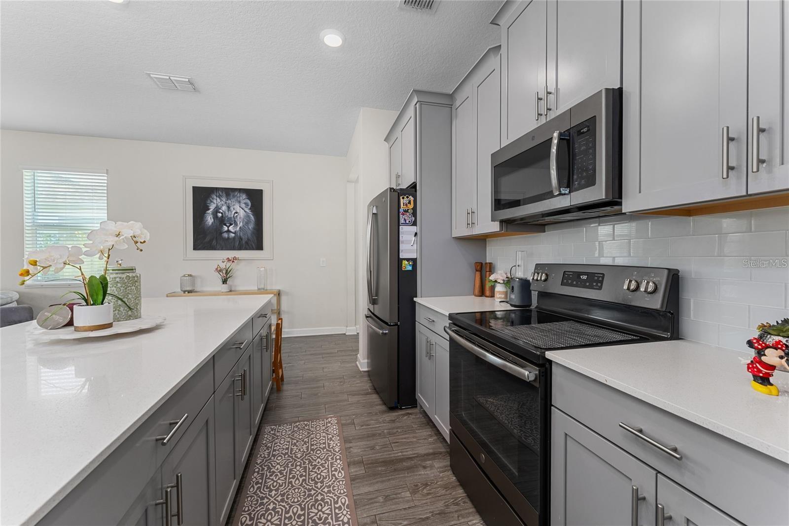 Image 3 of 43 For 11934 Imaginary Way