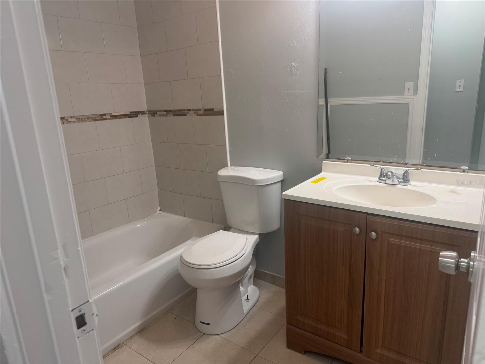 Image 10 of 17 For 444 Ball Court