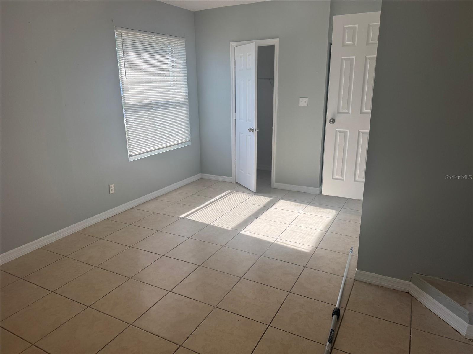 Image 4 of 17 For 444 Ball Court