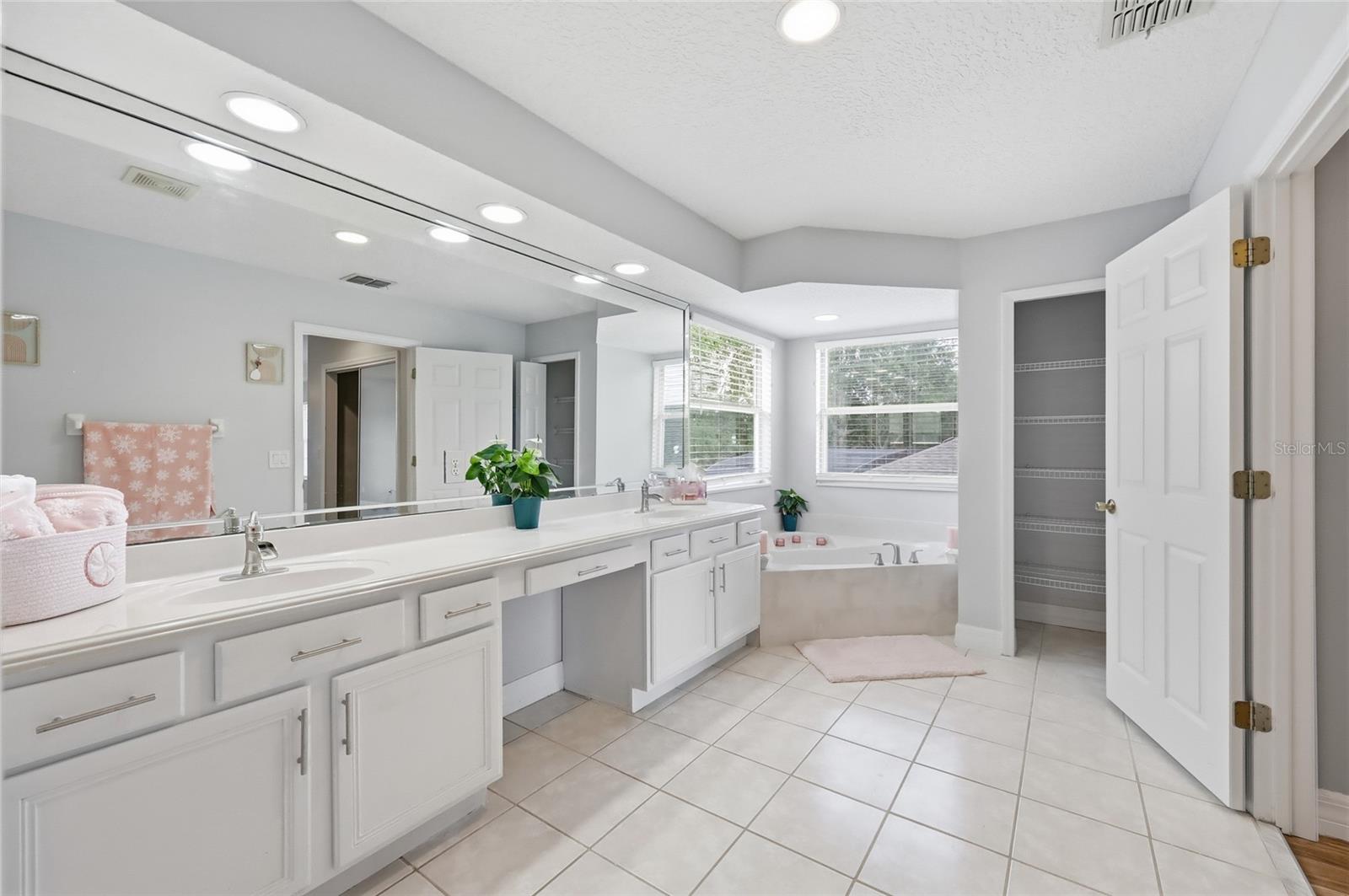 Image 37 of 63 For 1338 Legendary Boulevard