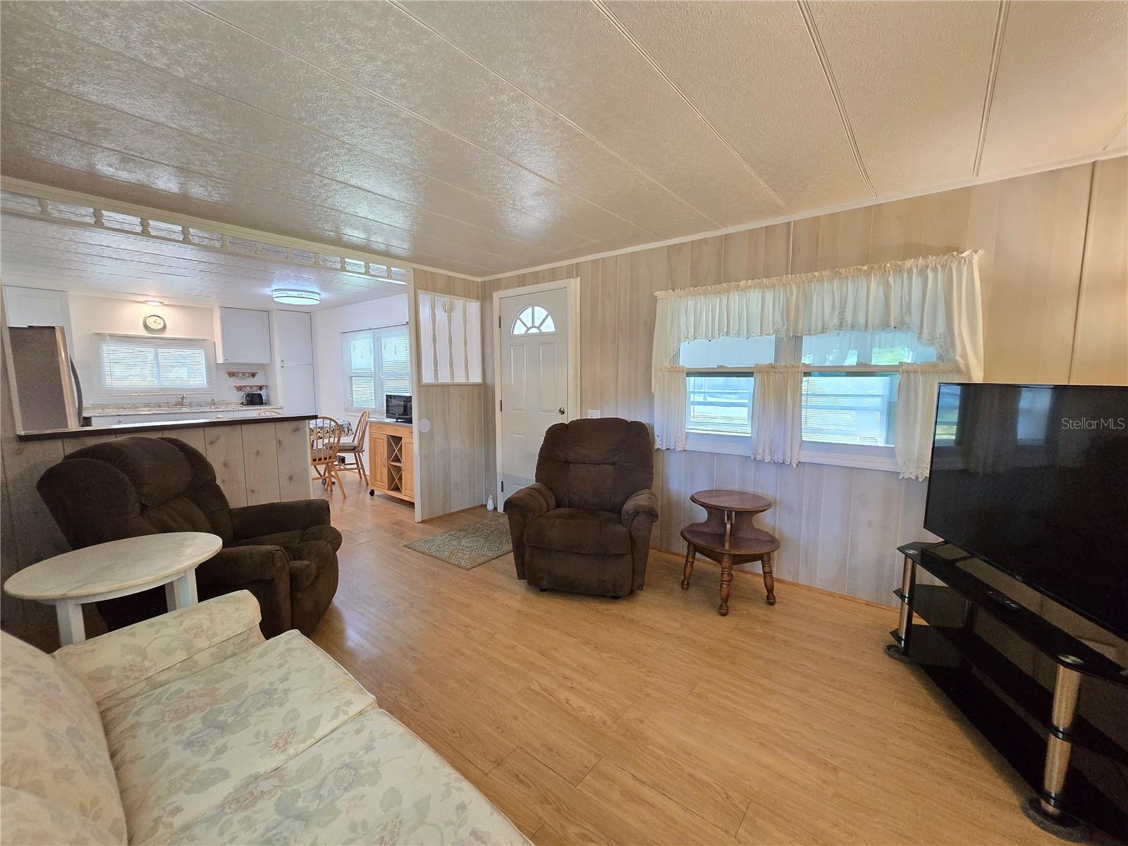 Image 33 of 53 For 1639 Flounder Street