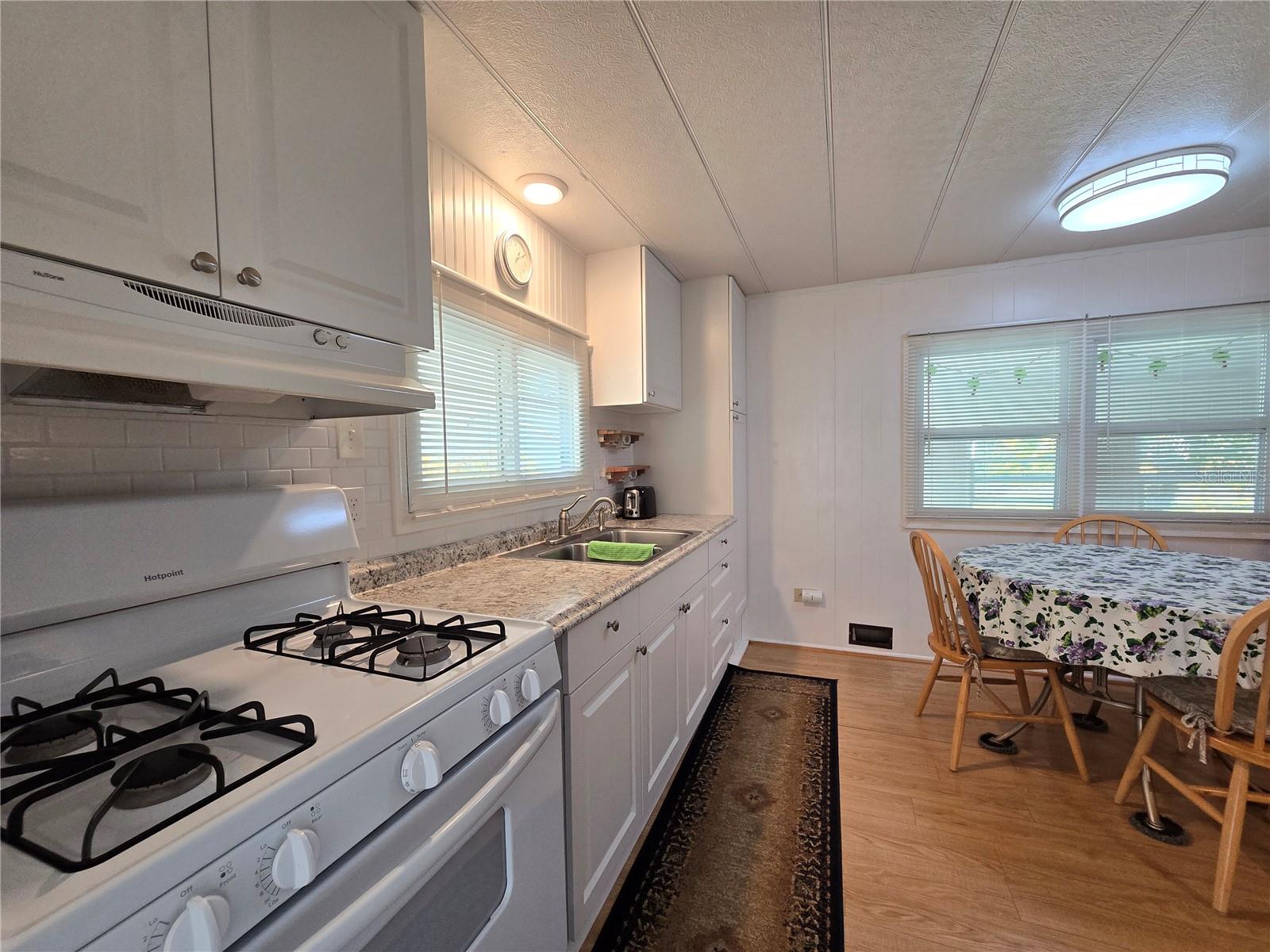 Image 39 of 53 For 1639 Flounder Street