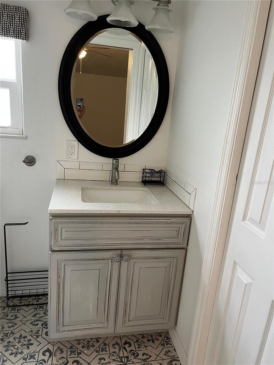 Image 18 of 24 For 170 Autumn Court