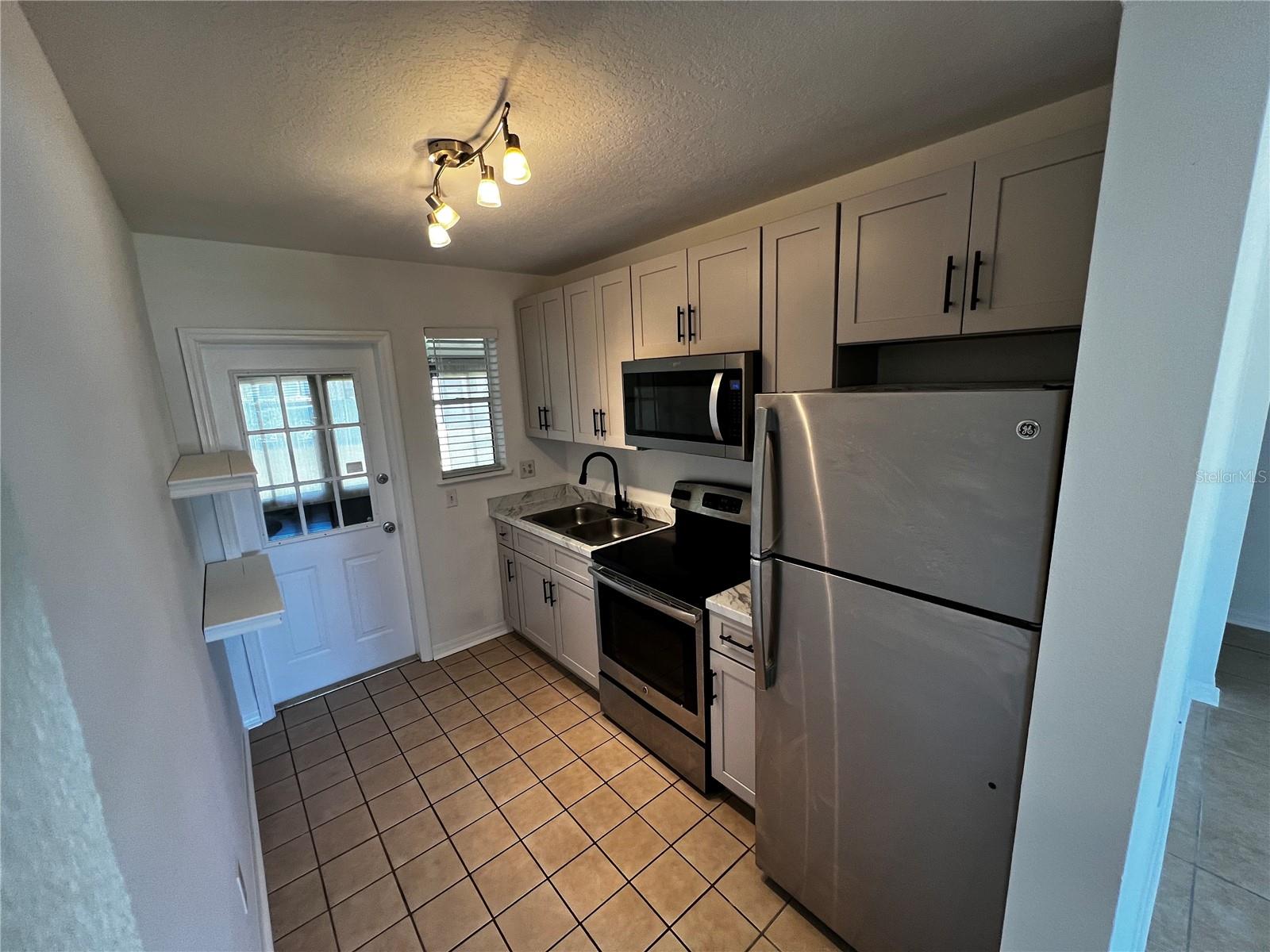 Image 12 of 17 For 24 Oriole Circle B