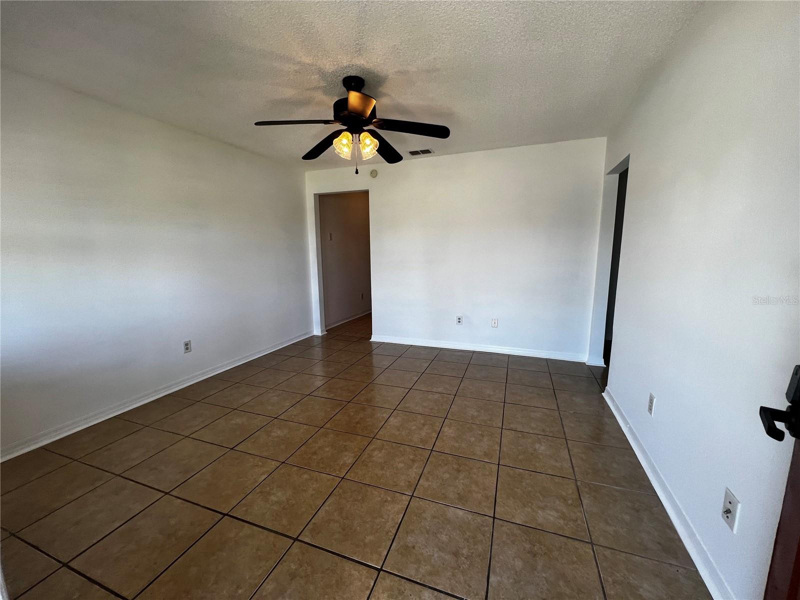 Image 6 of 17 For 24 Oriole Circle B