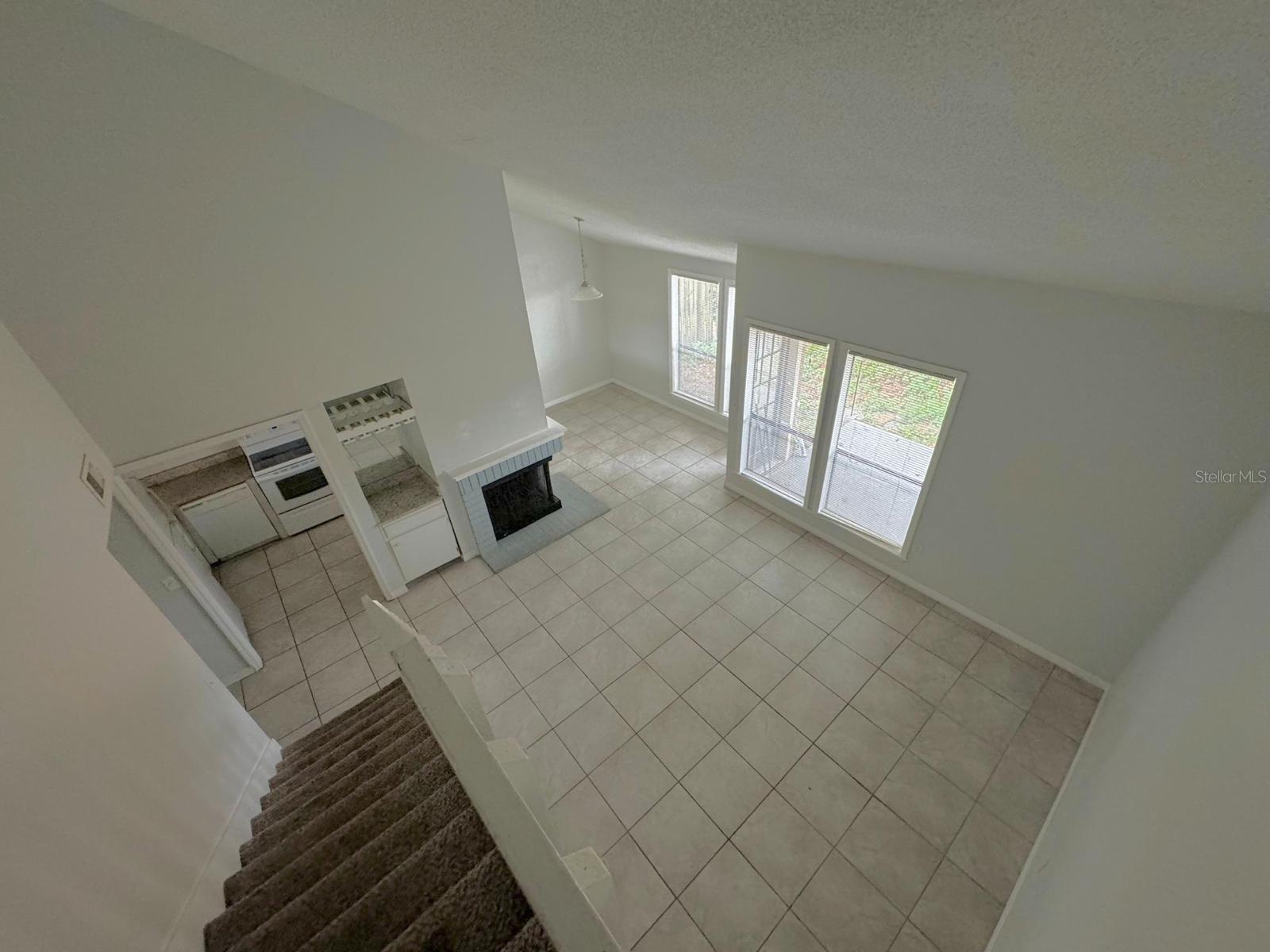 Image 2 of 7 For 654 Trinidad Ct 654