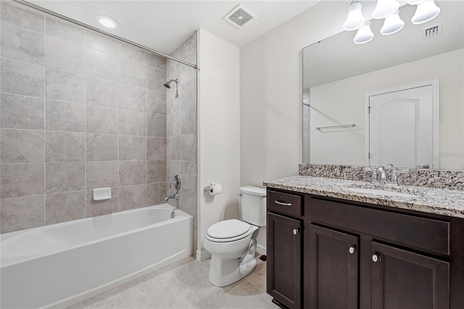 Image 24 of 37 For 5505 Misty Oak Circle