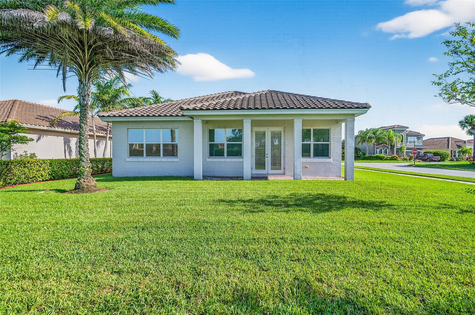 Image 2 of 15 For 1769 Berkshire Circle Sw