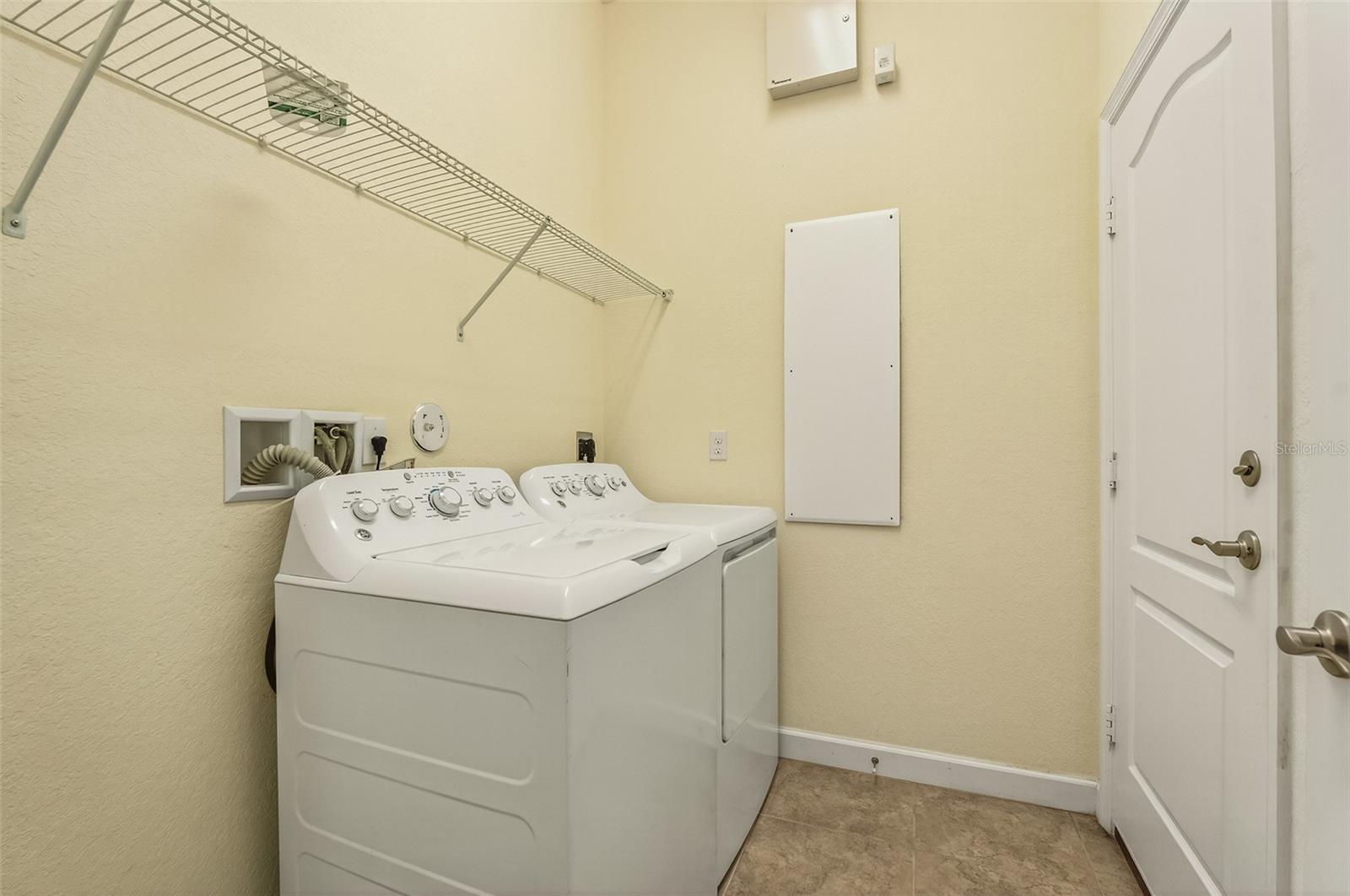 Image 8 of 15 For 1769 Berkshire Circle Sw