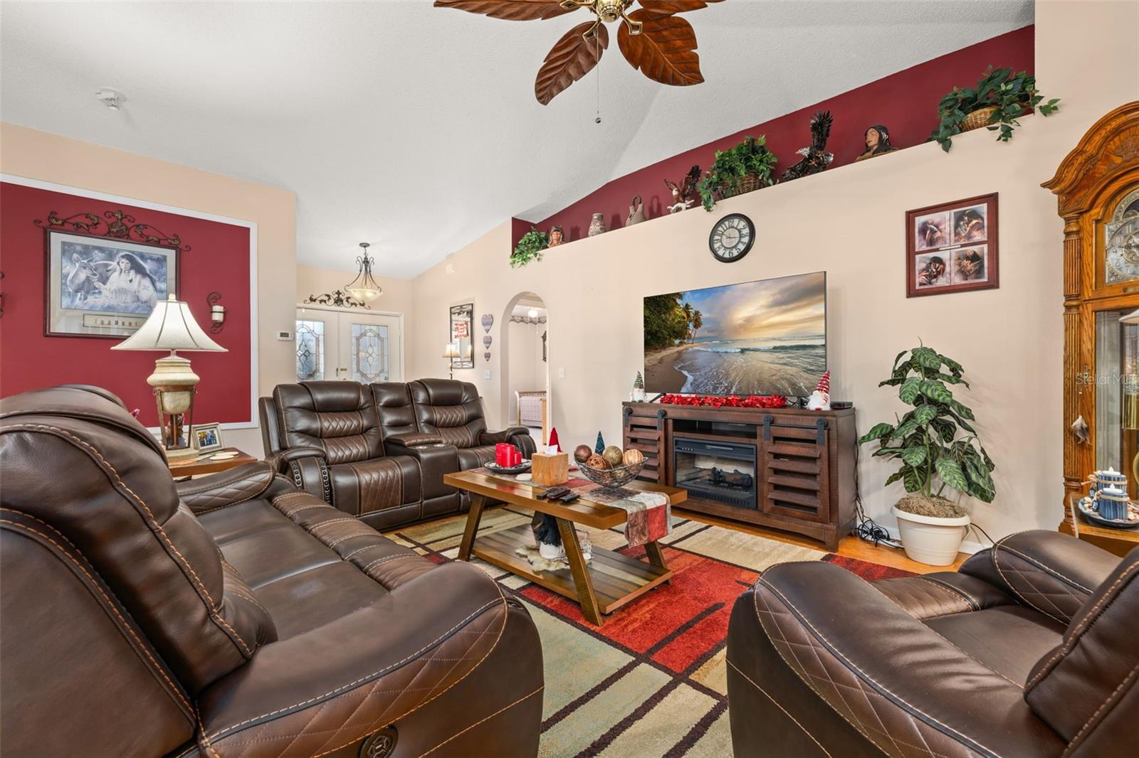 Image 11 of 80 For 105 Cardiff Avenue