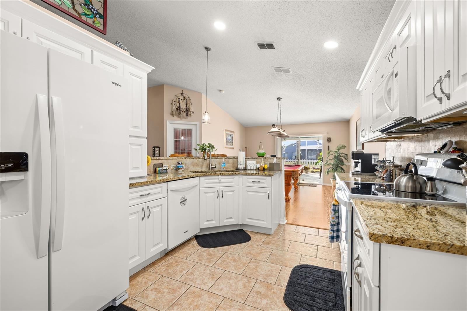 Image 16 of 80 For 105 Cardiff Avenue