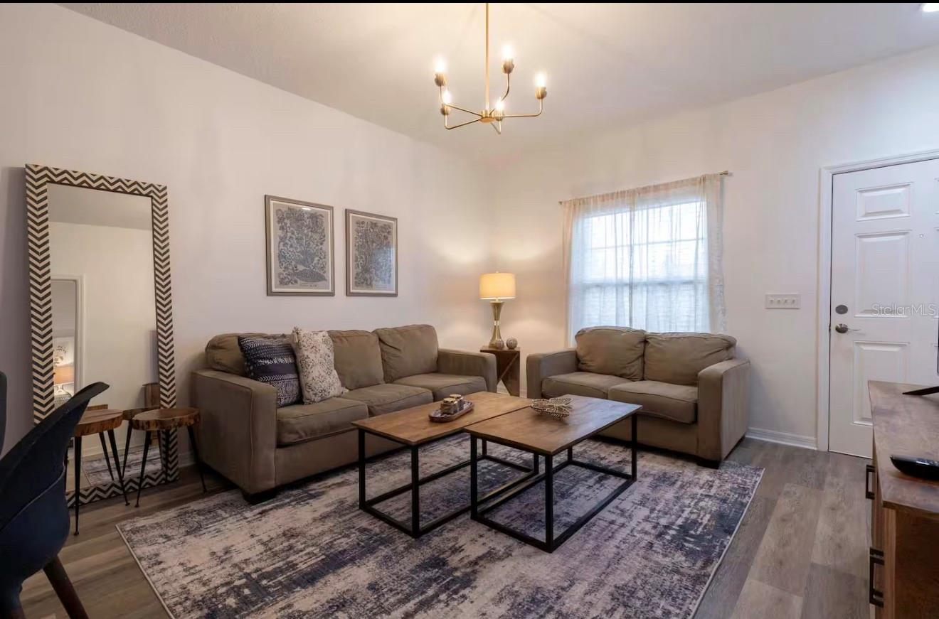 Image 11 of 61 For 8919 Shine Drive