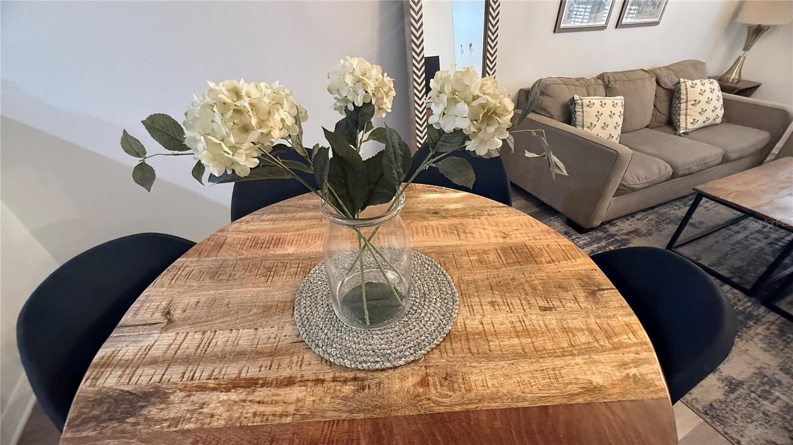 Image 16 of 61 For 8919 Shine Drive