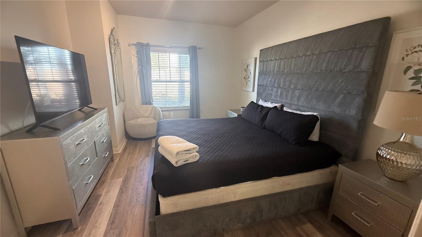 Image 17 of 61 For 8919 Shine Drive