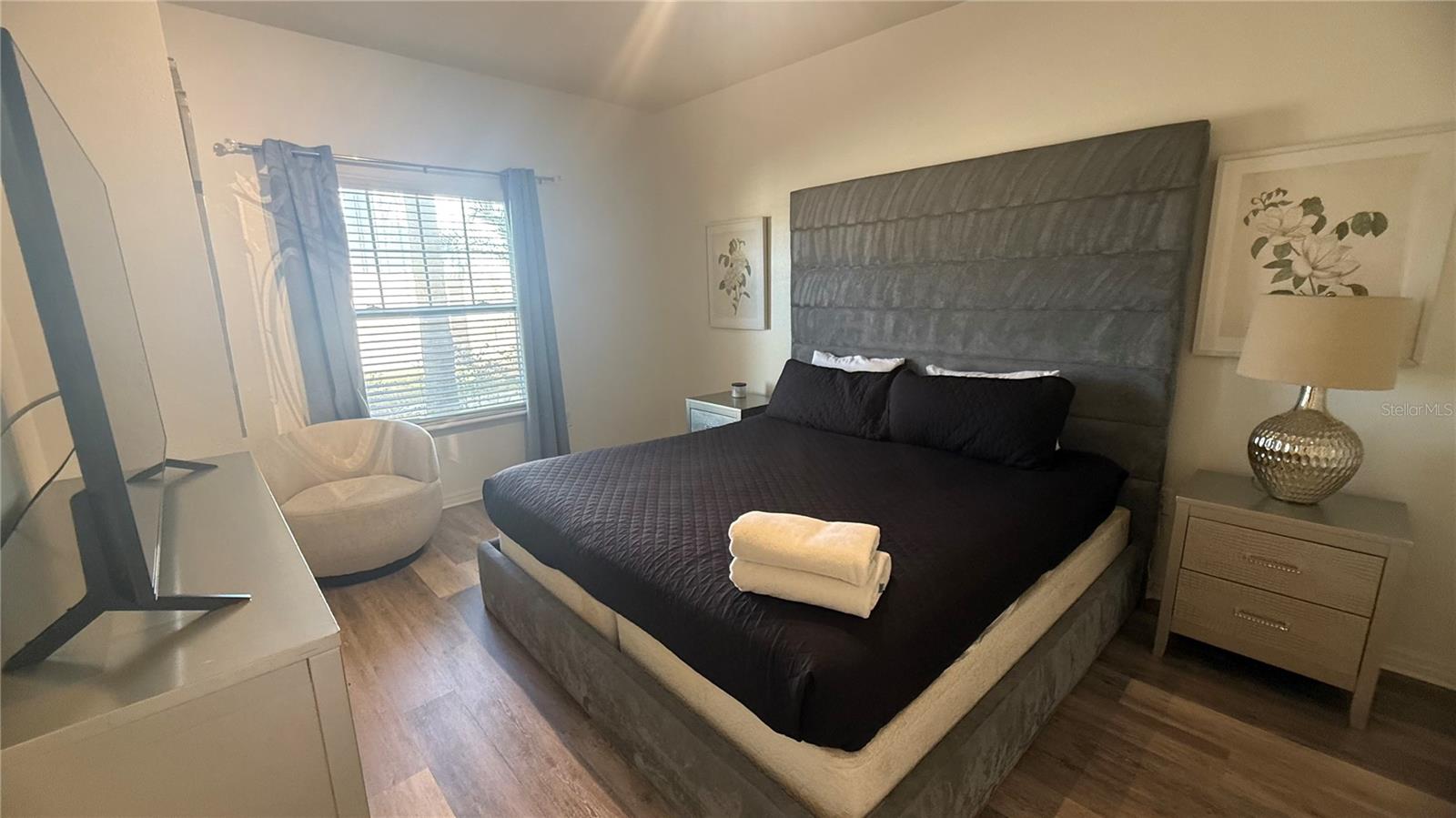 Image 19 of 61 For 8919 Shine Drive