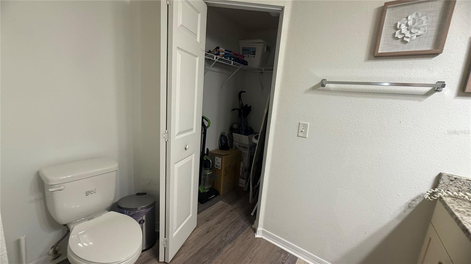 Image 23 of 61 For 8919 Shine Drive