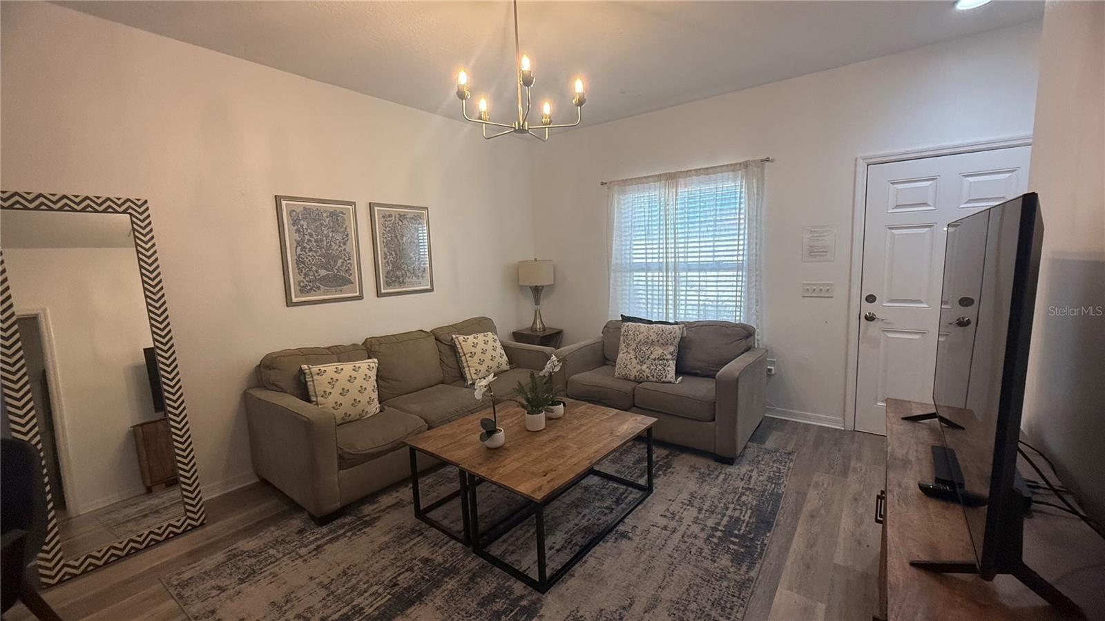 Image 3 of 61 For 8919 Shine Drive