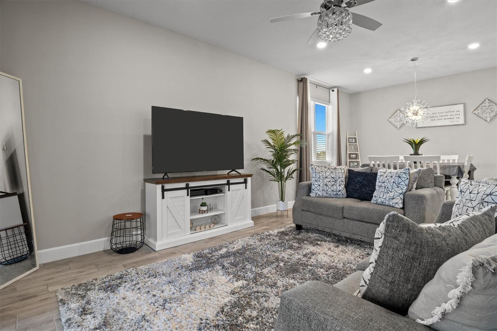 Image 8 of 28 For 1804 Vista View Drive