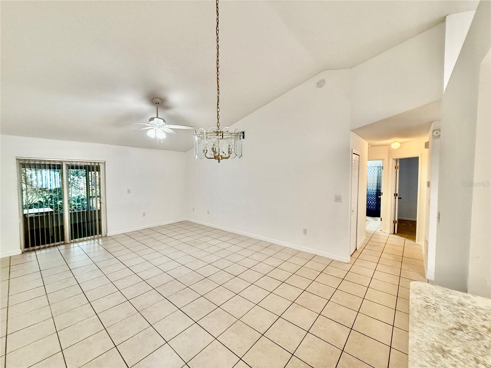 Image 5 of 16 For 1128 Jade East Lane