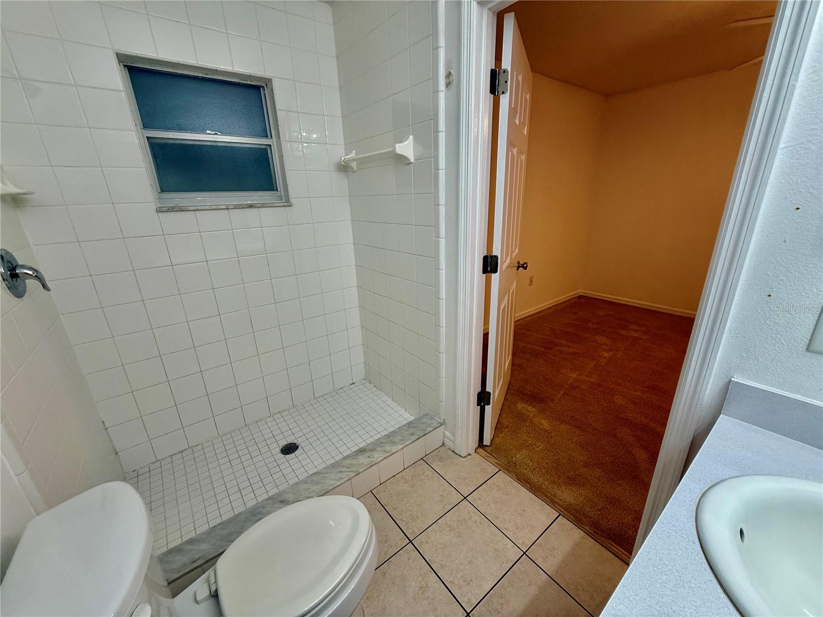 Image 9 of 16 For 1128 Jade East Lane